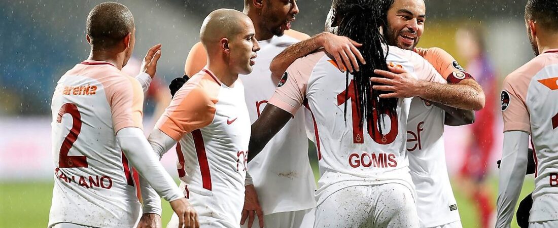 Galatasaray deplasmanda karşılaştığı Karabükspor’u 7-0 yendi.