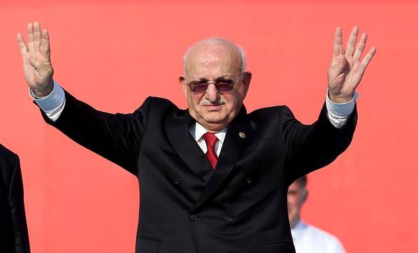AKP’de israfa devam:Meclis Başkanı Kahraman’ı için koruma saltanatı