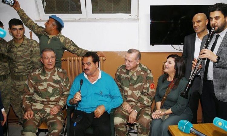 ERDOĞAN VE AKAR’DAN KLARNET EŞLİĞİNDE ŞARKILI, TÜRKÜLÜ SINIR KARAKOLU ZİYARETİ