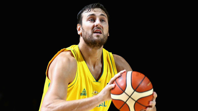 NBA oyuncusu Andrew Bogut, Sydney Kings’e transfer oldu.