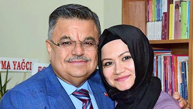 “Erdoğan’ın kapısında temizlikçi olurum” diyen AKP’li başkanın kızı öğretim görevlisi oldu
