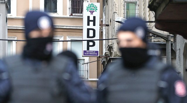 HDP ilçe binasına polis baskını: İl Başkanı dahil 40 gözaltı!