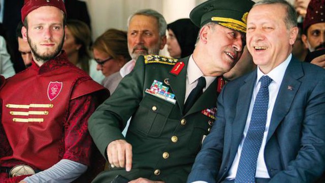 Koramiral Kıya’tan Org.Akar’a ağır suçlama: Yazıklar olsun, 15 Temmuz’un diyetini ödüyorsun