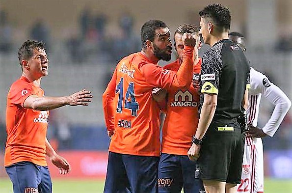 Arda Turan’a 16 maç ceza