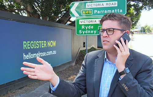 Belediye Başkanı Laxale,  Sydney’deki ırkçı posterlere savaş açtı