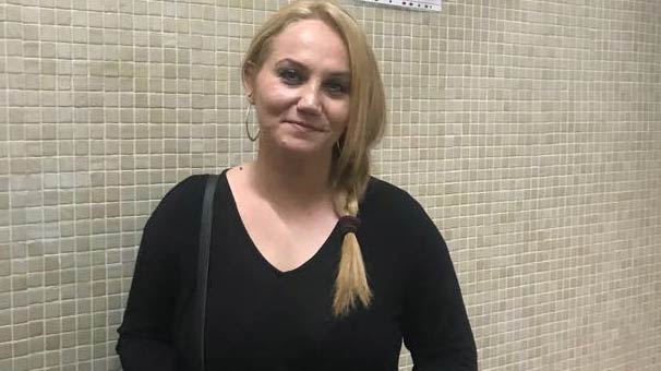 Pınar Aydınlar çıplak aramayı kabul etmediği için darp edildi