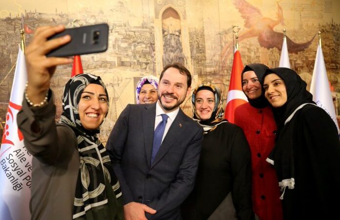 Berat Albayrak:Ay’a 4 şeritli yol yapacağım’ desek, inanacak bir seçmenimiz var