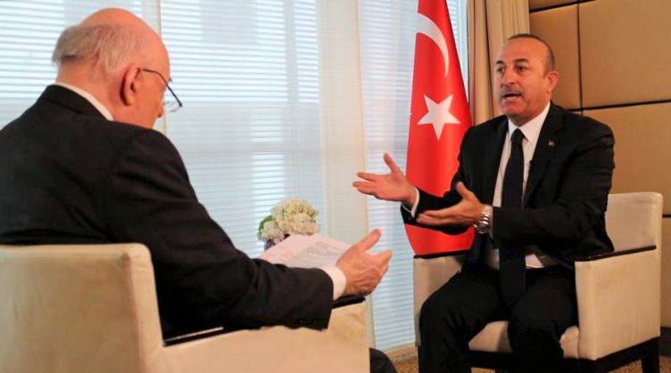BAKANIN UTANÇ VERİCİ HALİ: ÇAVUŞOĞLU GERÇEK SORULARIN KARŞISINDA ALMAN GAZETECİYE ‘RÖPORTAJ BÖYLE YAPILMAZ’