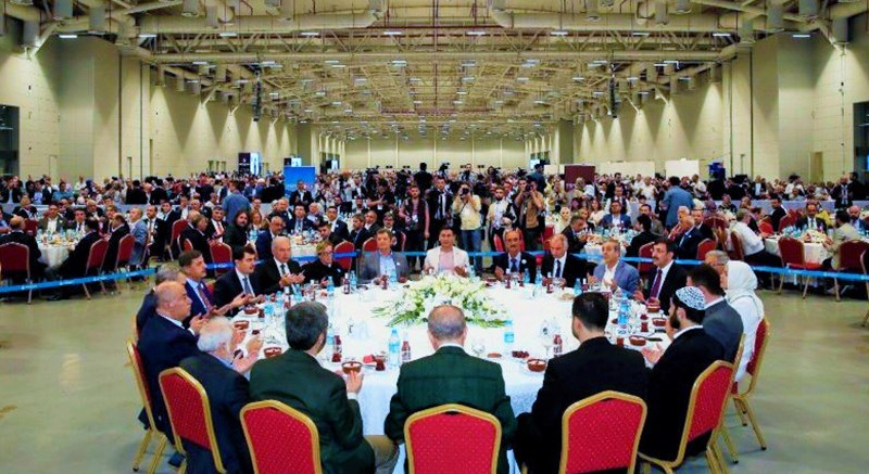 Milli irade ile araya şerit çektiler: “Milletle el ele içiçe olacaksınız” ilkesi iftar yemeğinde son buldu