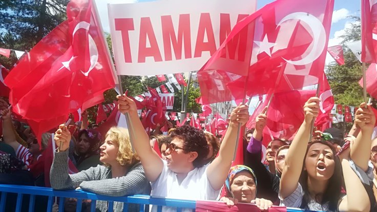 METROPOLL SON ANKETİ AÇIKLADI: CUMHUR İTTİFAKI İLE MUHALEFET ARASINDA FARK KALMADI