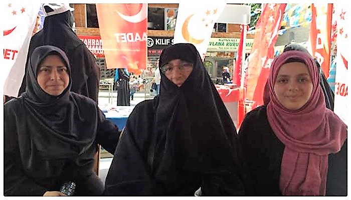 SAADET PARTİLİ KADINLAR: İSLAMİYET BİTMİŞ, ‘TAYYİBİZM’ BAŞLAMIŞ, BİZE KAFİR DİYORLAR