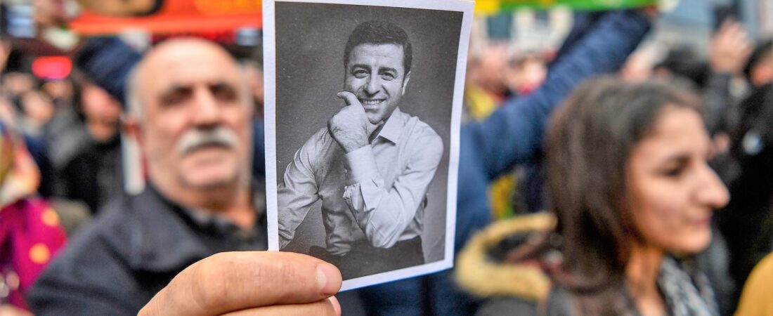 Demirtaş: Zalimin zulmüne değil, mazlumun onurlu direnişine ortak olun