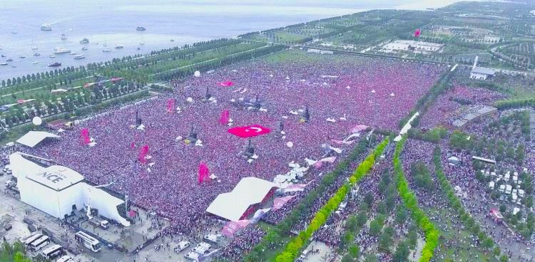 MUHARREM İNCE: MALTEPE’DE 5 MİLYONUZ, ERDOĞAN: MEYDANDA 500 KİŞİ YOK