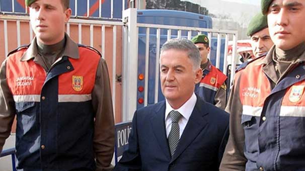 ‘Sahte çürük raporu’ davasında emekli albay Üçok’a yine ceza verildi