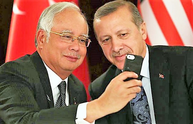 Malezya eski Başbakanı Necip’in zulasından: Nakit para, mücevher ve saatlerin değeri 273.3 milyon dolar