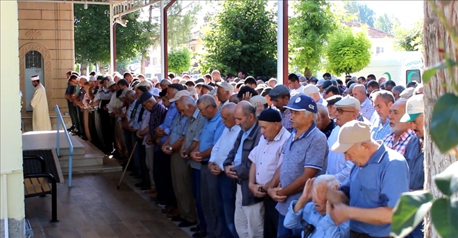 İNFAZ EDİLEN ESKİ EMNİYET MÜDÜRÜ ZEKİ GÜVEN TOPRAĞA VERİLDİ