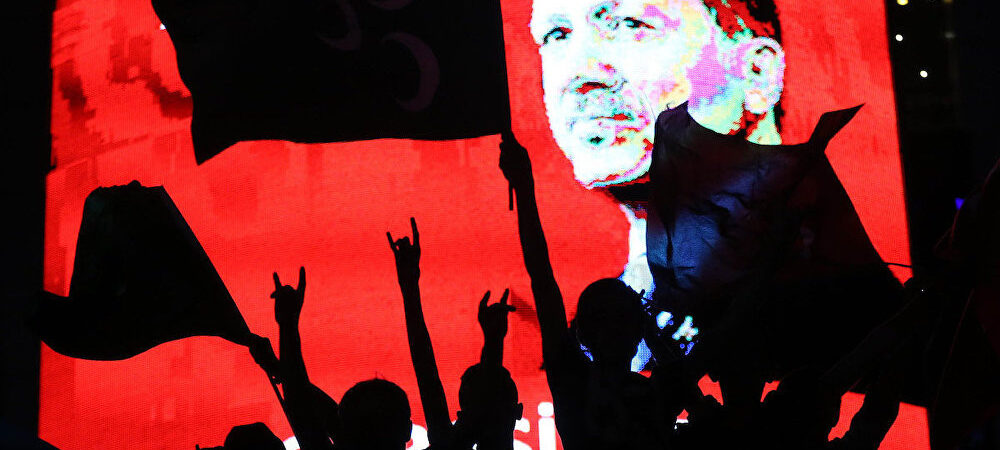 Darbe bilgisine ilişkin Erdoğan’ın farklı ifadeleri hala cevapsız: Darbe mi, tiyatro mu?