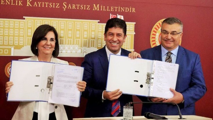 CHP’de kurultay için verilen imzaların sayısı 564’e yükseldi