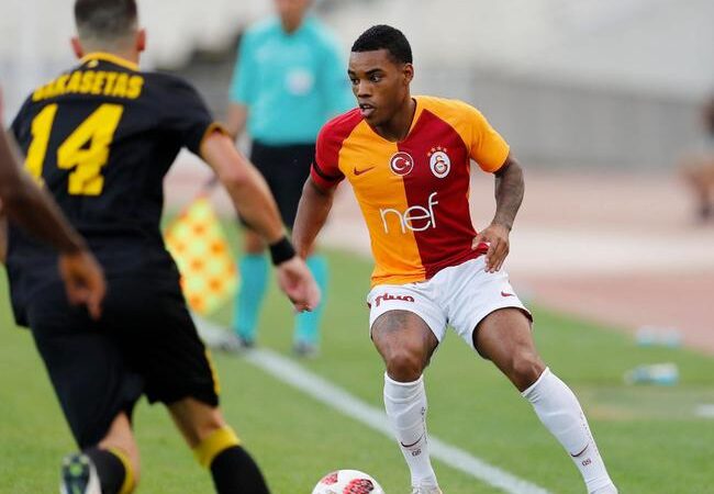 Galatasaray, AEK karşısında 3-2 mağlup oldu.
