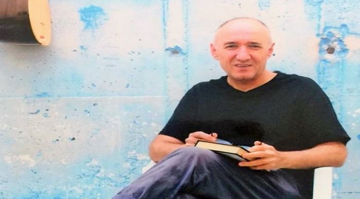 GAZETECİ KABAKÇI YİNE TAHLİYE EDİLMEDİ: 16 AYDIR TUTUKLU AMA DELİL OLMAYAN DOSYADA HÂLÂ EKSİK VAR