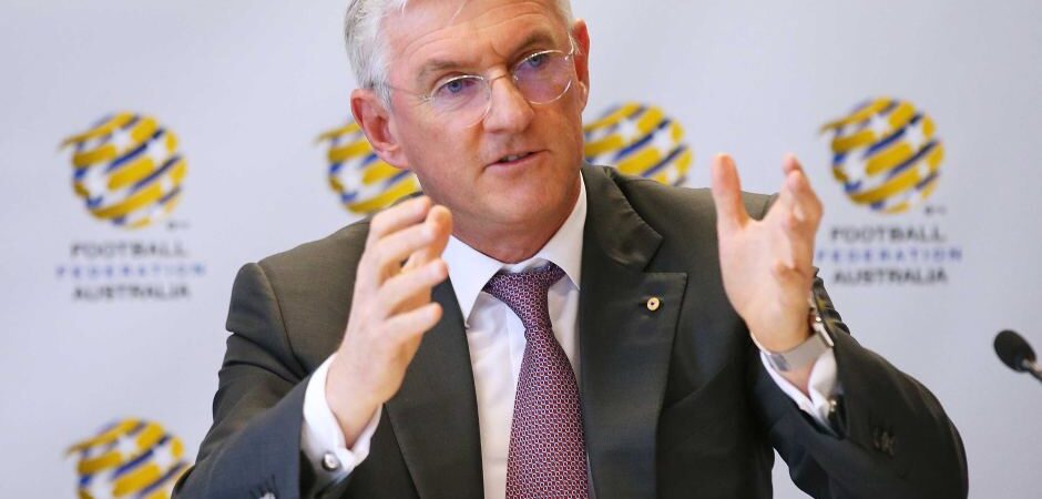 Avustralya Futbol Federasyonu (FFA) Başkanı Steven Lowy, görevini bırakacağını açıkladı
