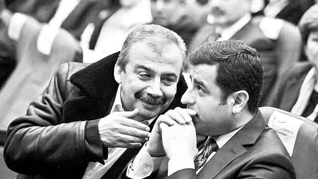 Demirtaş’a 4 yıl 8 ay, Önder’e 3 yıl 6 ay hapis cezası