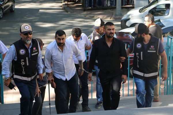 Hizmet Hareketi mensuplarına karşı silahlı mücadele için suç örgütü kuran zanlılara takipsizlik