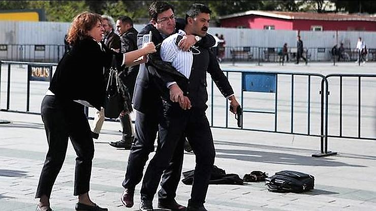 Dündar’a silahla saldırana 10 ay, 78 yaşındaki vatandaşa Erdoğan’a hakaretten 8 yıl hapis