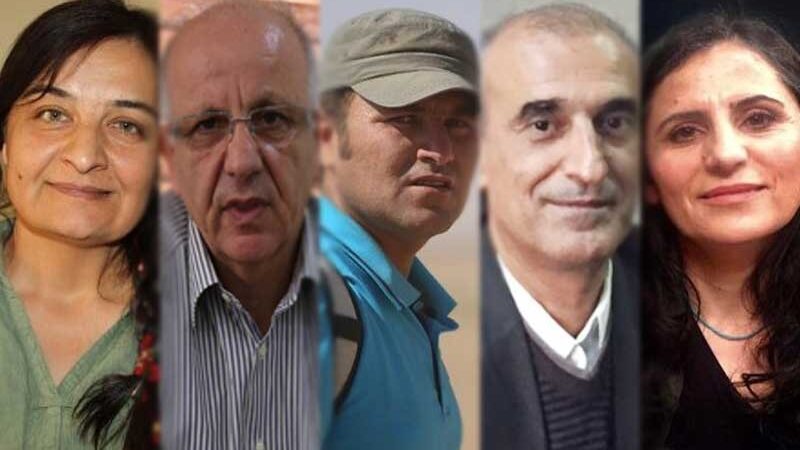 Gazetecilere ve siyasetçilere operasyon: 100’e yakın gözaltı