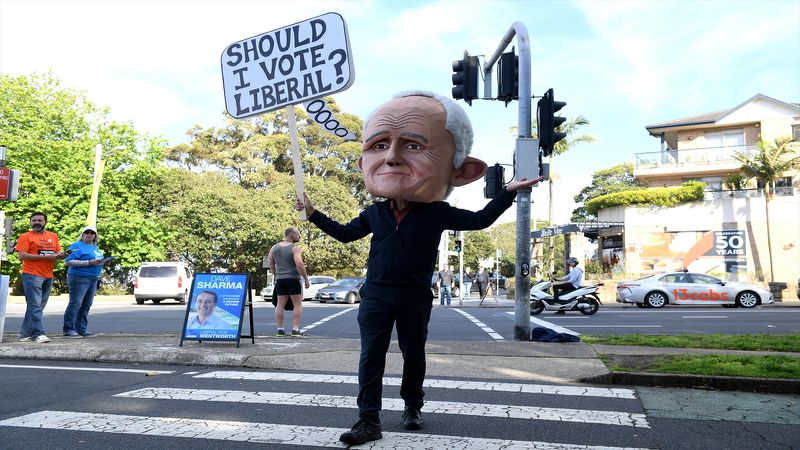 Turnbull, seçim bölgesindeki oy kaybıyla ilgili yorum yapmaktan kaçındı