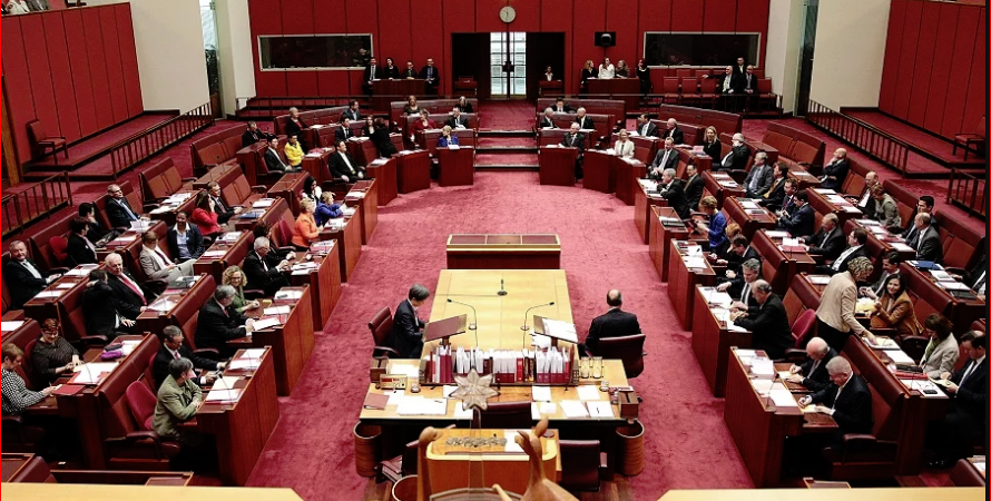 Federal Senato, politikacıların yabancılardan bağış almasını yasaklayan, yasayı onayladı
