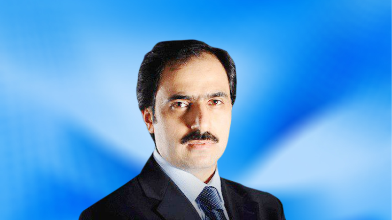 MAKSİM ÖLMEDİ, ‘ADLİYE’DE YAŞIYOR!