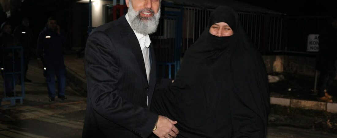 Alparslan Kuytul’un eşi de gözaltına alındı