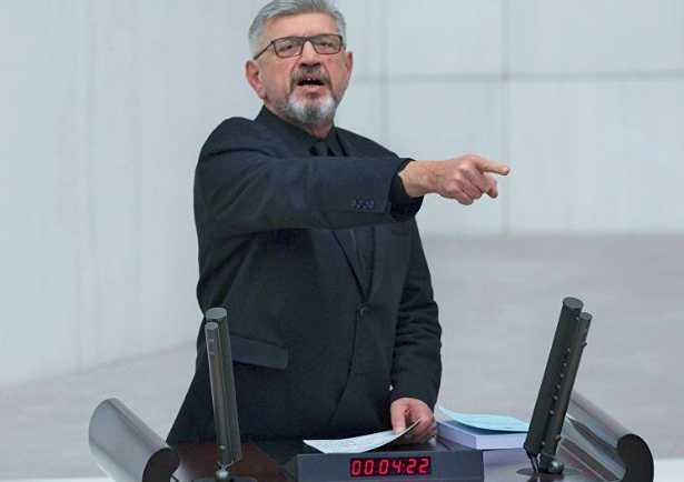 AKP kadar İslam’a ve Müslümanlara zarar veren bir iktidar hiç olmadı