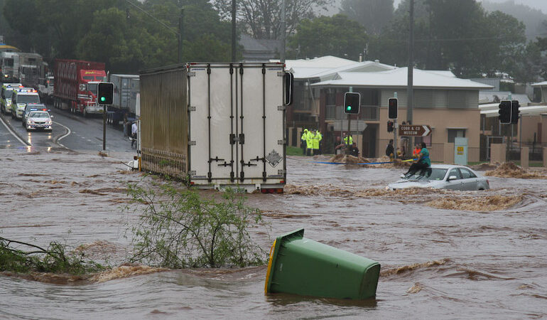 North Queensland flash flooding traps people, inundates homes