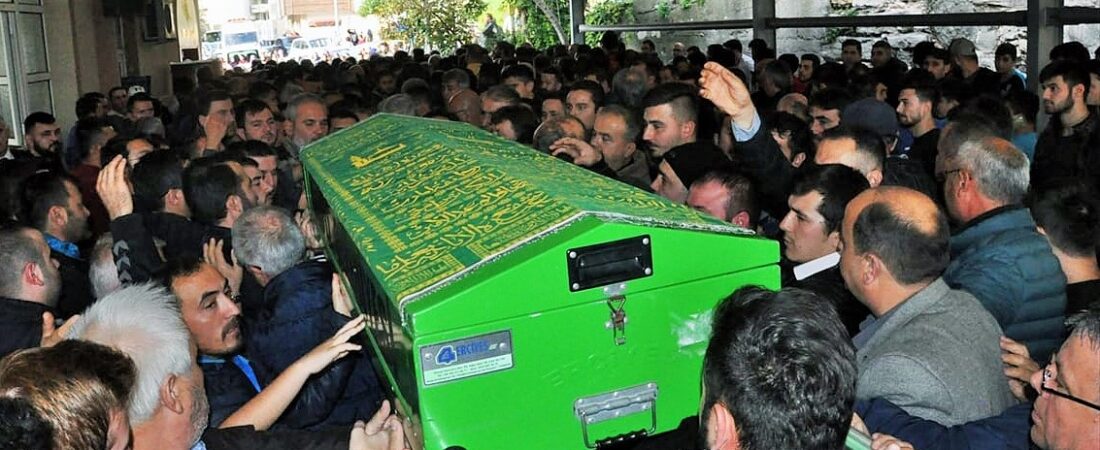 KHK ile ihraç edilen Ömer Faruk Arsoy öldükten sonra göreve iade edildi