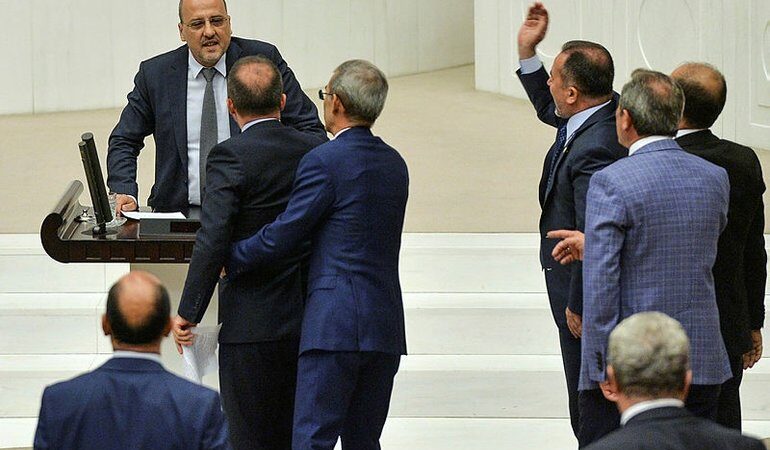 Ahmet Şık’tan AKP sıralarına: En büyük terör örgütü sizsiniz