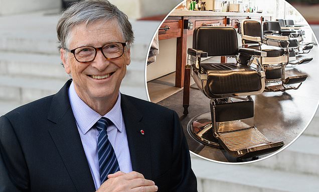 Bill Gates, Sydney’ de saç kesimi için berberde sıra bekledi