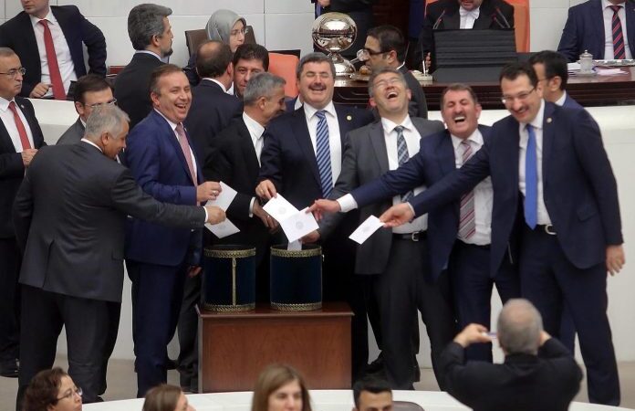Sayıştay: AKP döneminde 1993 kamu malı, usulsüz dağıtıldı