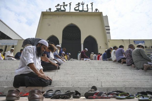 Sevgi yürüyüşü de düzenlendi: Christchurch saldırısı: El Nur Camii yeniden ibadete açıldı