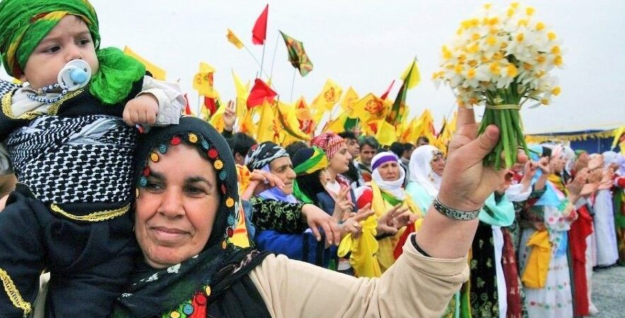 Nevruz için Diyarbakır’a giden Fransız siyasetçiler gözaltına alındı