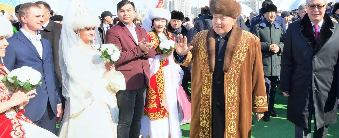 Görevini devreden Nursultan Nazarbayev, İngiliz Mimar’ın tasarladığı merkezde ikamet edecek