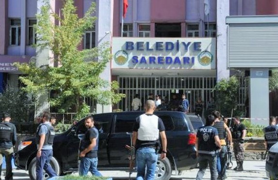 Cumhur İttifakı ve Kayyım’lardan belediyeleri geri alan başkanlardan mesajlar