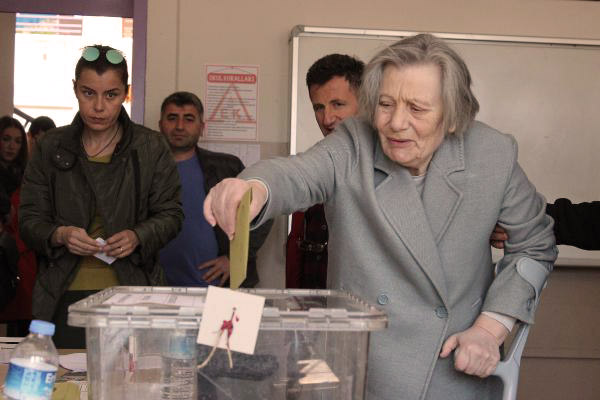 54 ilde kazanan adaylar belli oldu