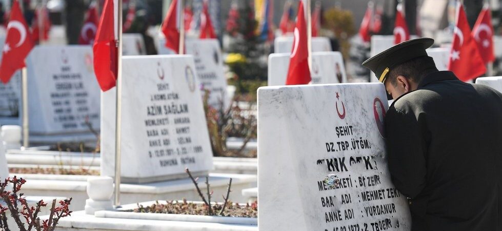 Yargı’nın Türkiye’de geldiği nokta: Polis, şehit askerin evine ‘ankesörden’ gözaltına almaya gitti