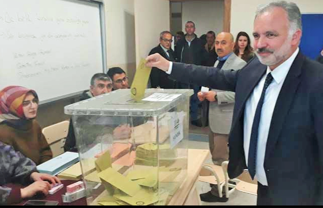 MHP itiraz etti, HDP’nin oyu arttı: HDP Kars Belediyesi Eşbaşkanı Ayhan Bilgen 17 oy daha arttırdı