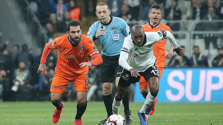 Beşiktaş’a galibiyeti getiren golü Burak Yılmaz kaydetti