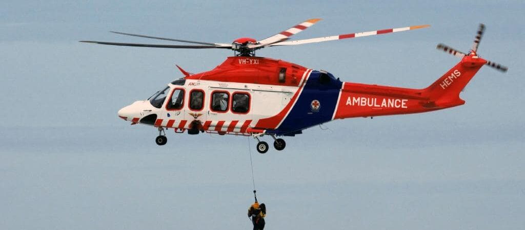Victoria’da boğulmak üzere olan turisti kurtaran SES gönüllüsü baba-oğul hayatını kaybetti