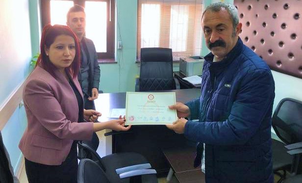 Kayyım, Belediye’nin içini boşaltmış: Mazbatayı alan Tunceli’nin ‘Komünist Başkanı’na kasa şoku
