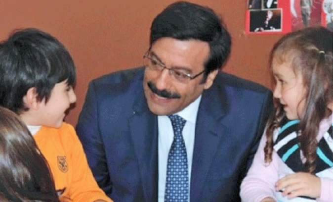 Kayyım eğlenmiş, parayı Diyarbakırlılar ödemiş: Kayyım 3 ayda 126 asgari ücret kadar yemek yemiş